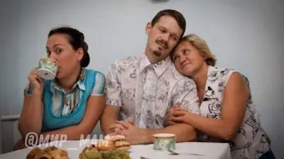 Маменькин сынок.